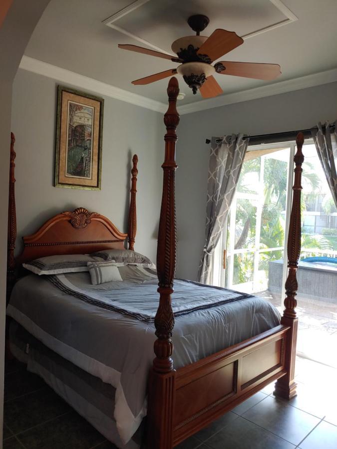 קייפ קורל Cape Paradise B & B - Your Luxury Tropical Retreat מראה חיצוני תמונה