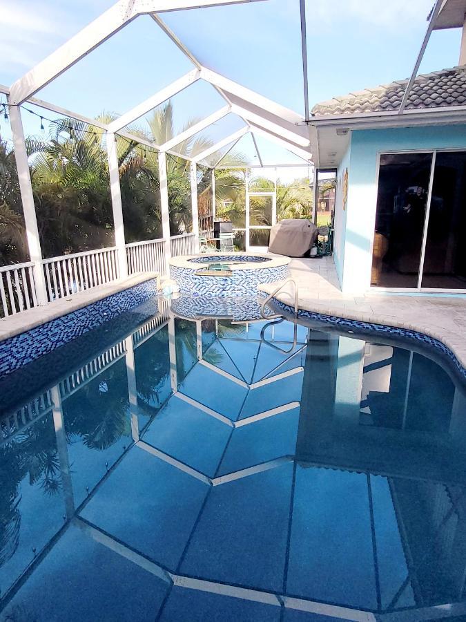 קייפ קורל Cape Paradise B & B - Your Luxury Tropical Retreat מראה חיצוני תמונה